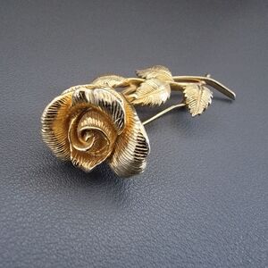 Castlecliff Sculptural Rose Brooch — Gold-Tone Botanical Statement